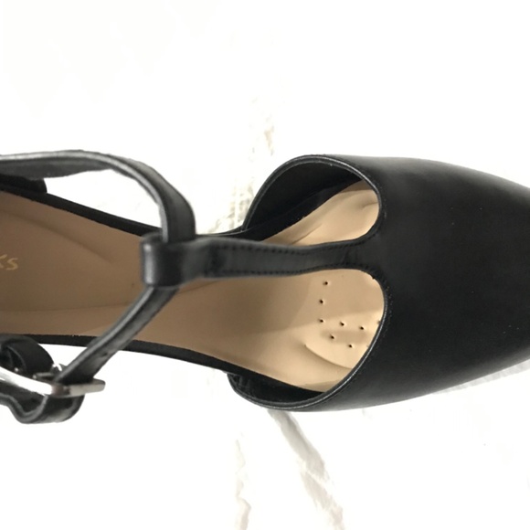 NEW Clarks Leather Freva85 T-Bar Black Heels Pump Women's Size 8.5 M Ankle Strap - Picture 7 of 14